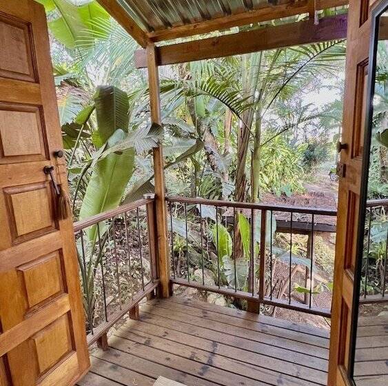 Дом 1 Спальня, Loerieroep Estate   Mountainview Selfcatering Accommodation Nelspruit