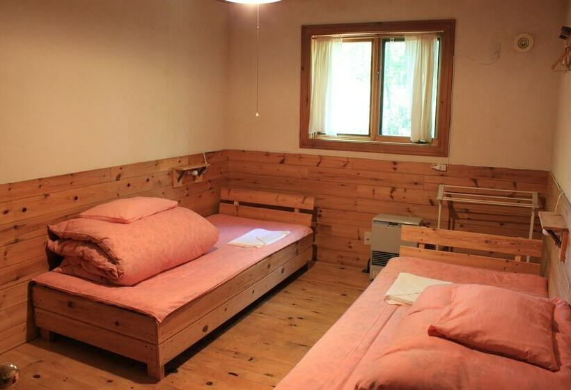 חדר סטנדרט חדר אמבטיה משותף, Toipirka Kitaobihiro Youth Hostel