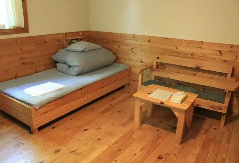 バスルーム共有のトリプルスタンダード, Toipirka Kitaobihiro Youth Hostel