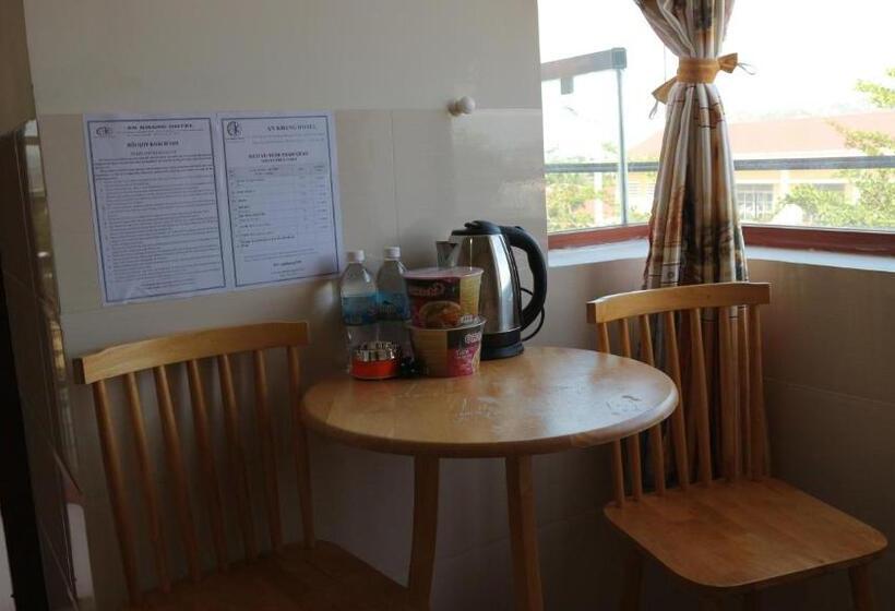 اتاق لوکس با بالکن, Khách Sạn Hoàng Hải