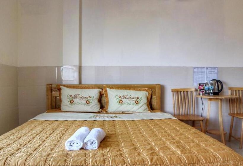 اتاق لوکس با بالکن, Khách Sạn Hoàng Hải