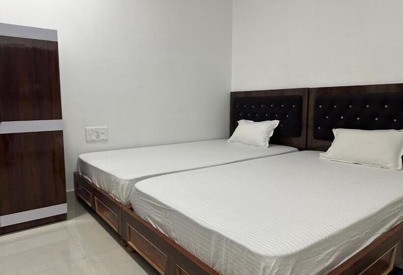 豪华房间, Utsav Palace