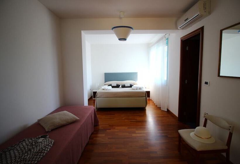 חדר סטנדרט לשלושה, B&b Usciglio