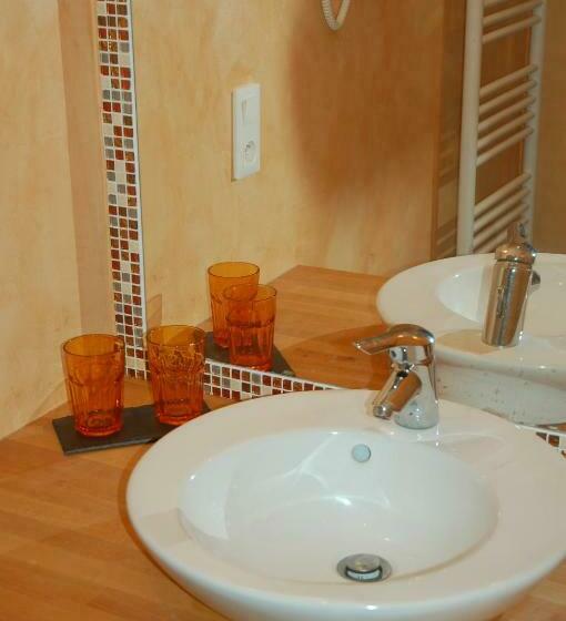 חדר סטנדרט לשלושה, Chambres D'hôtes Les Coquelicots