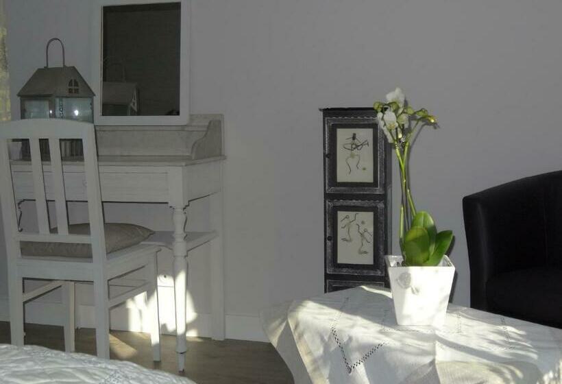 غرفة عائلية, Jardin De Canaan