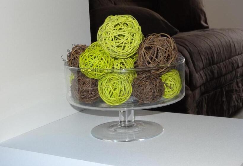 غرفة عائلية, Jardin De Canaan