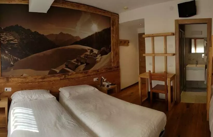 スタンダードトリプルルーム, Albergo Soldanella