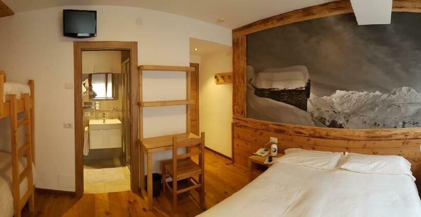 스탠다드 트리플 룸, Albergo Soldanella