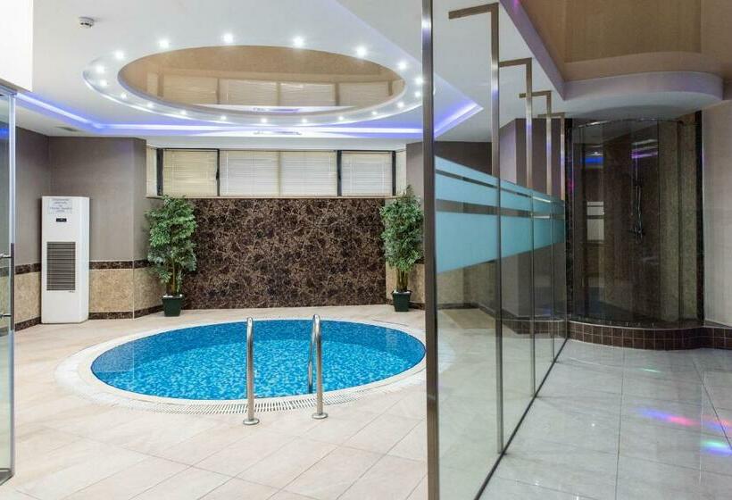 سوییت, Avan Plaza