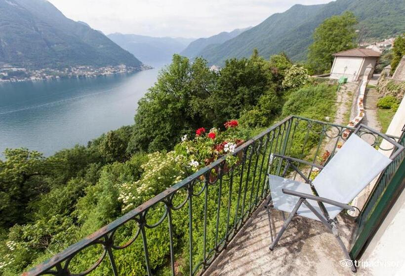 Superior room with lake view, B&b Villa Le Ortensie