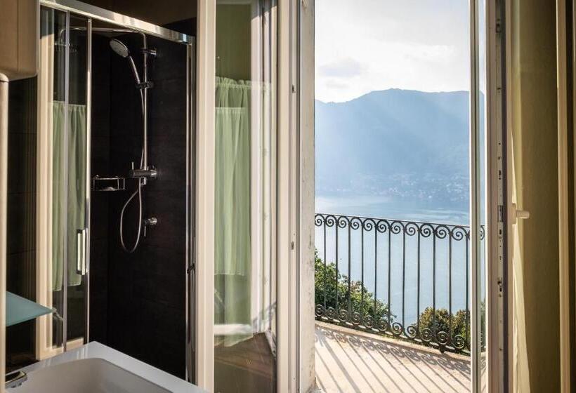 Superior room with lake view, B&b Villa Le Ortensie