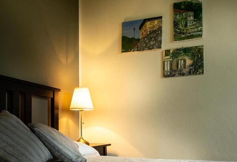 חדר קלאסי עם נוף לאגם, B&b Villa Le Ortensie