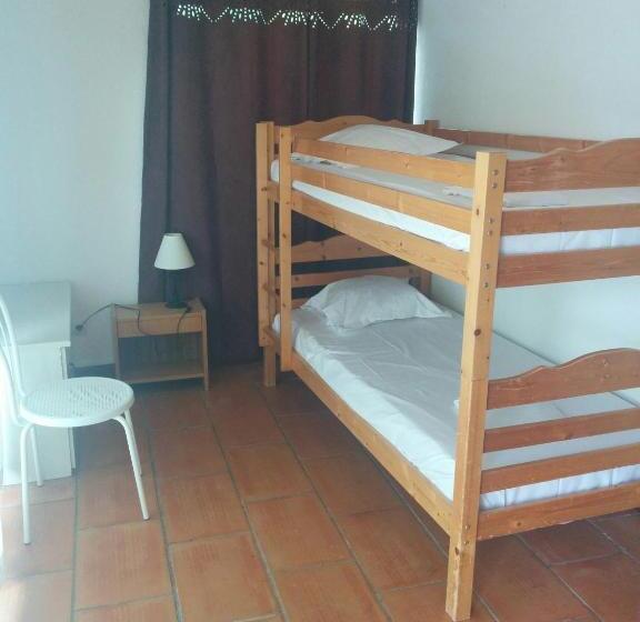 带1个卧室的带阳台的公寓, Hôtel Restaurant Douce France