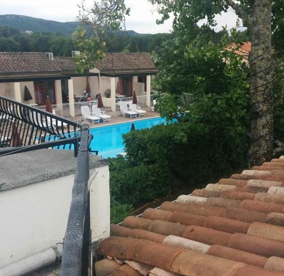 带1个卧室的带阳台的公寓, Hôtel Restaurant Douce France