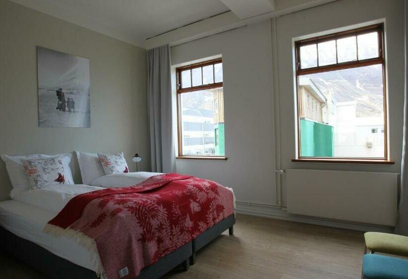 اتاق استاندارد, Isafjordur Horn