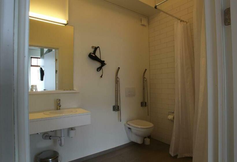 اتاق استاندارد, Isafjordur Horn