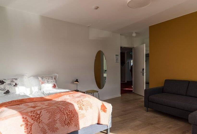 اتاق لوکس, Isafjordur Horn