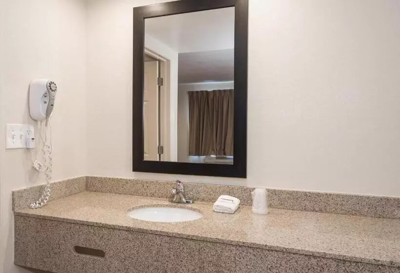 ２ダブルベッドのスタンダードルーム, Red Roof Inn Wildwood – Cape May/rio Grande