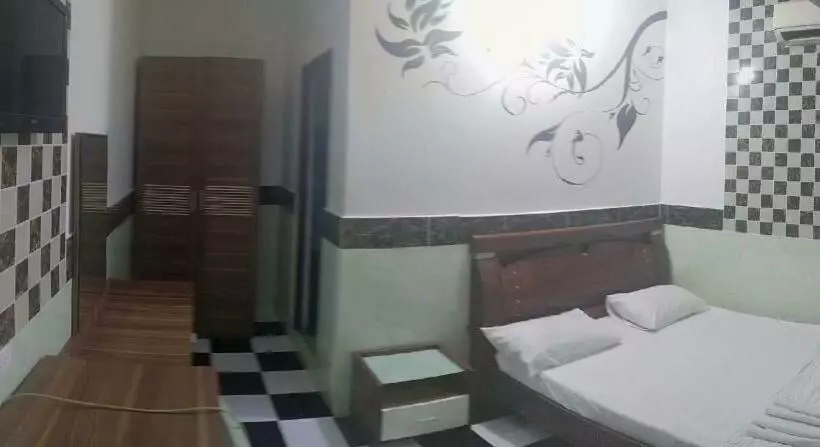 اتاق استاندارد, Sao Mai
