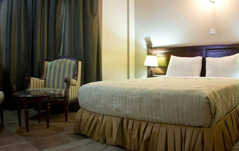 اتاق استاندارد یک نفره, The Congress