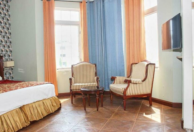 Deluxe Suite King Bed, The Congress