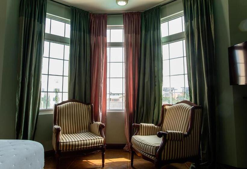 Deluxe Suite King Bed, The Congress