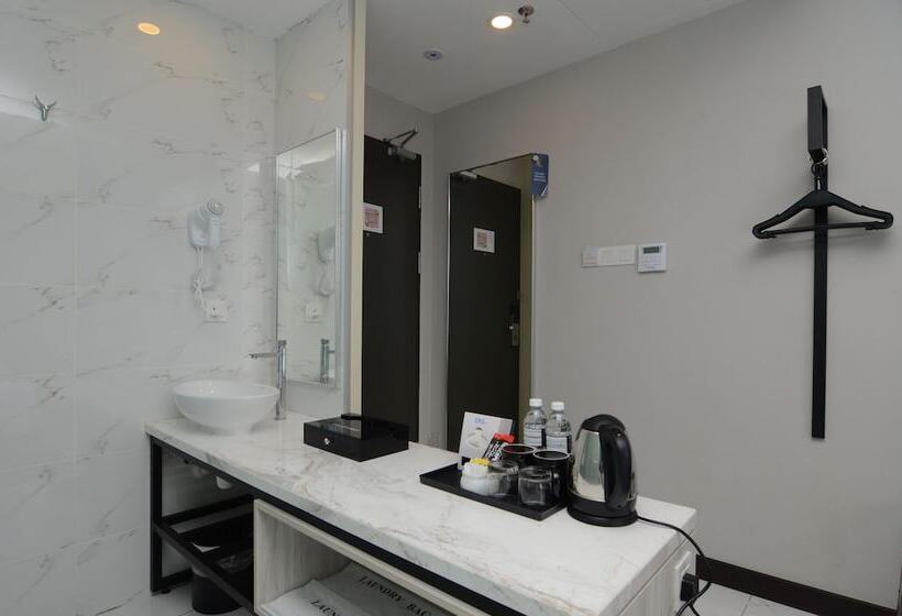 جناح, The Leverage Business Hotel Skudai