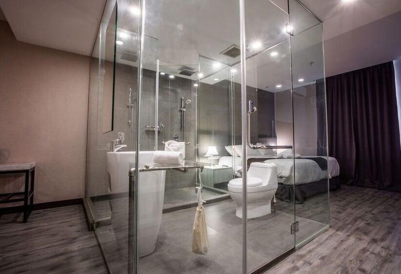 סוויטה, The Leverage Business Hotel Skudai