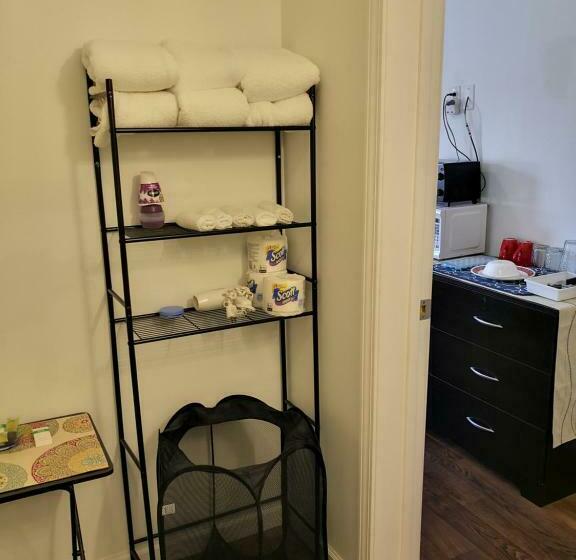 장애인을 위한 킹사이즈 침대 스탠다드 룸, Apple Inn And Suites Cooperstown Area