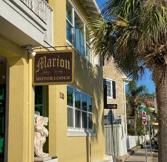 キングサイズベッドのデラックスルーム, Historic Waterfront Marion Motor Lodge In Downtown St Augustine
