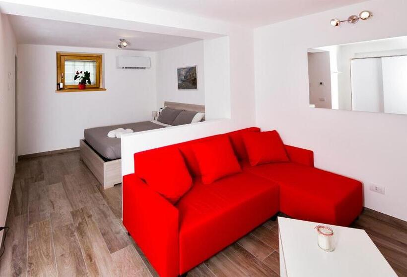 غرفة قياسية ثلاثية, Andirivieni Bellagio Guest House