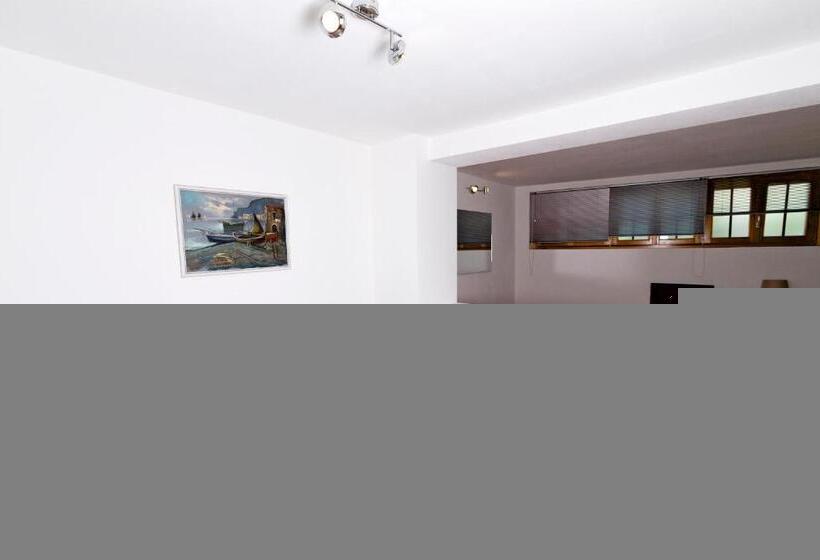 غرفة قياسية ثلاثية, Andirivieni Bellagio Guest House