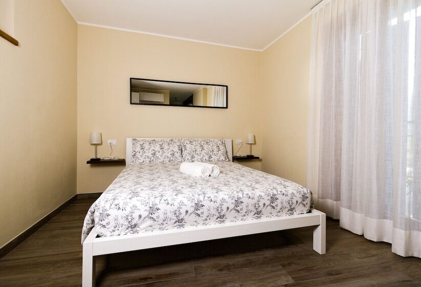 Номер Стандарт с Балконом, Andirivieni Bellagio Guest House