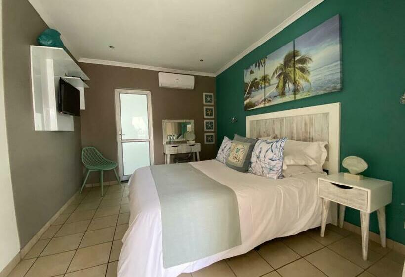 חדר אקונומי, Club Cocomo