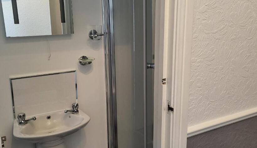 キングサイズベッドのスタンダードルーム, The Aldor