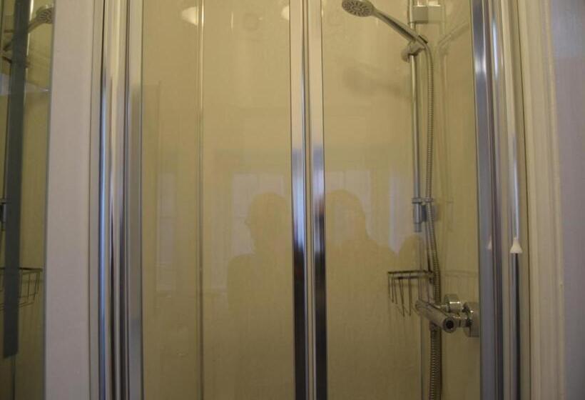 غرفة قياسية سرير كينج, The Aldor