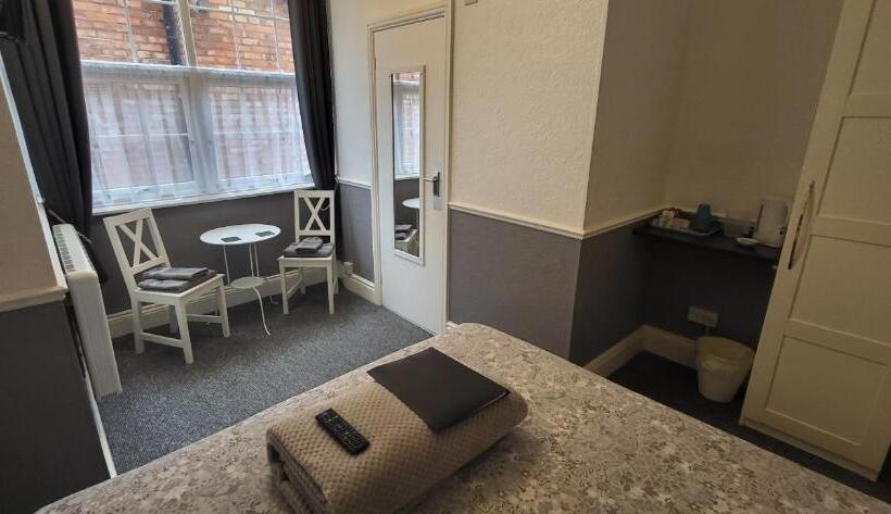 غرفة قياسية سرير كينج, The Aldor