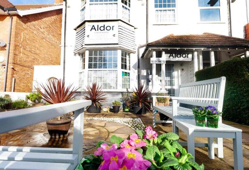 ファミリールーム, The Aldor