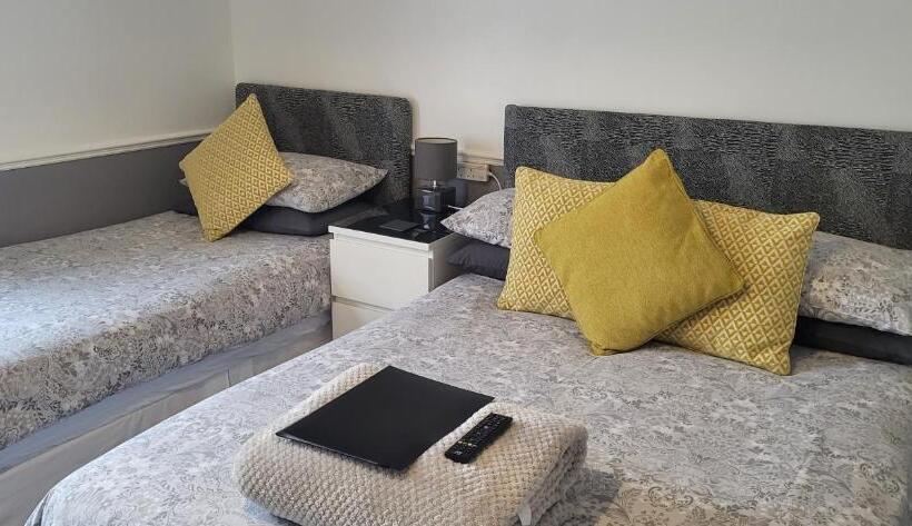 スタンダードトリプルルーム, The Aldor