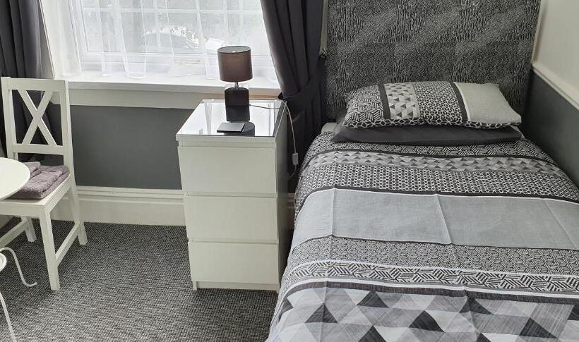 Номер Стандарт Индивидуальный, The Aldor