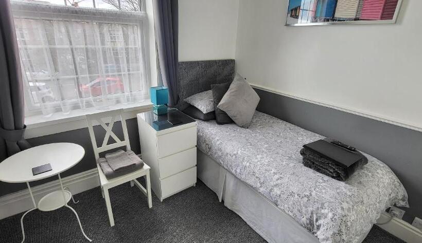 Номер Стандарт Индивидуальный, The Aldor