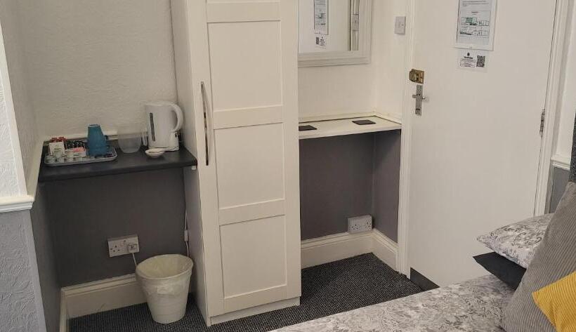 غرفة قياسية سرير كينج, The Aldor