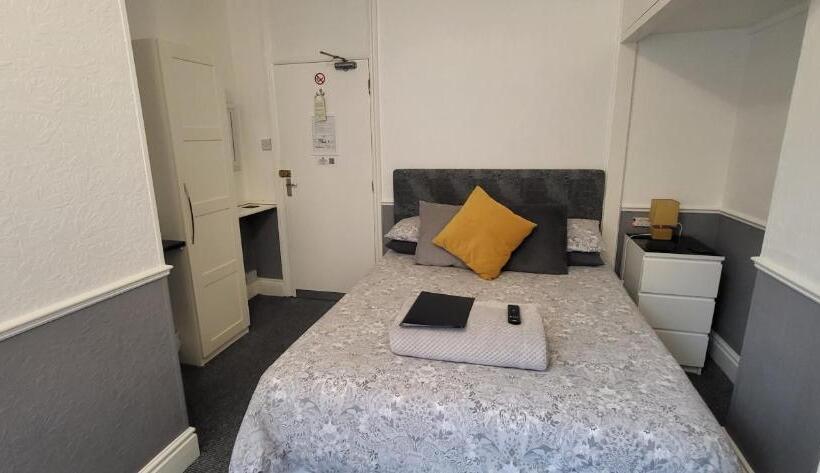 キングサイズベッドのスタンダードルーム, The Aldor