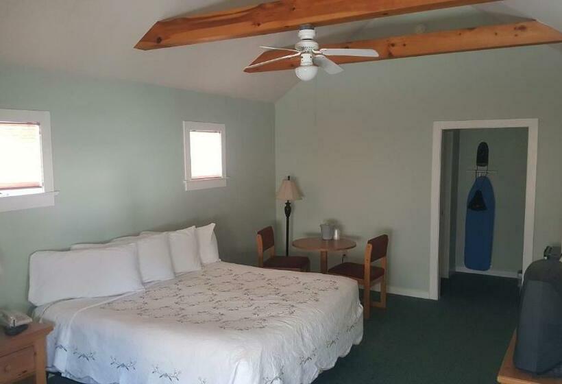 اتاق استاندارد با تخت بزرگ, Spruce Lane Lodge And Cottages