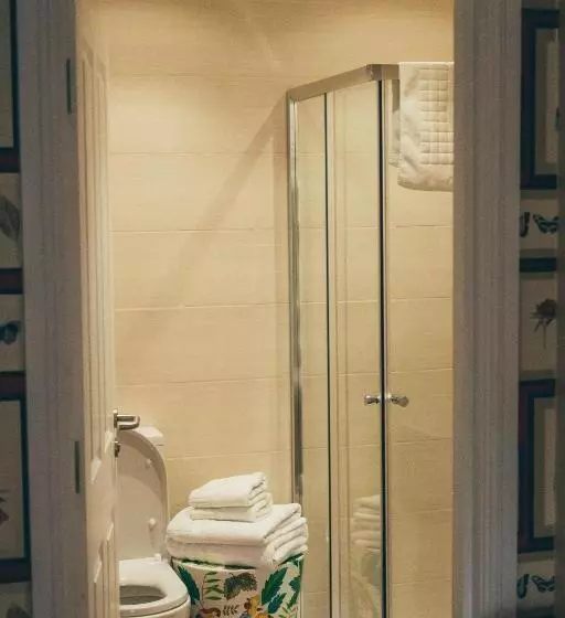 庭の見えるシングルルーム, Darwins Townhouse