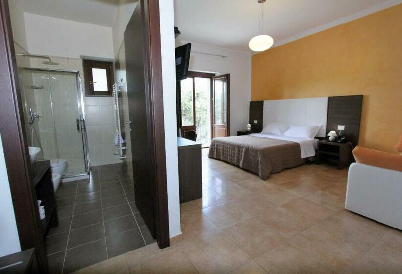 Triple Room Sea View, Villa Ginevra Resort Agrituristico