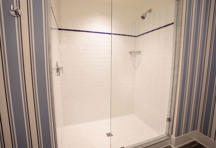 غرفة قياسية سرير كينج, Beauport Hotel Gloucester