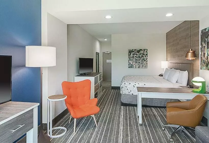 キングサイズベッドのスイートルーム, Four Points By Sheraton Plano