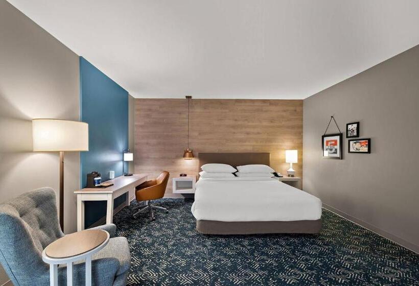 클래식 룸 킹 침대, Four Points By Sheraton Plano