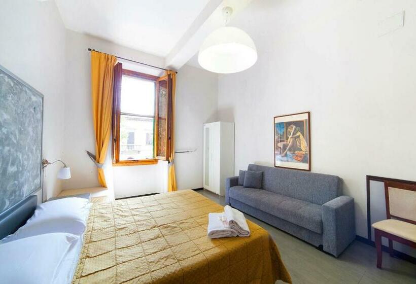 اتاق استاندارد با سرویس بهداشتی مشترک, Melody House